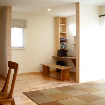 畳敷きリビング(中山町S様邸)　