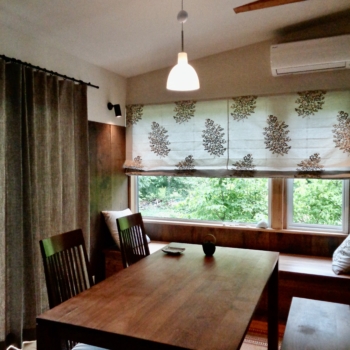 エンブロイダリーリネンのシェード(山形市I様邸)