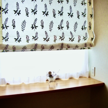 出窓を楽しむ (河北町O様邸)