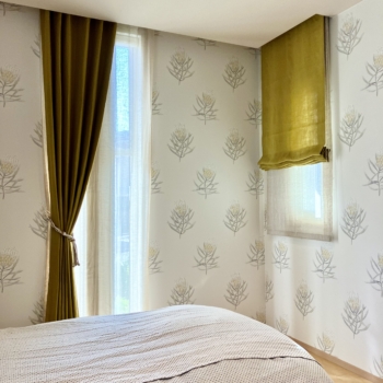 寝室の壁紙&カーテンのリノベーション(山形市S様邸)