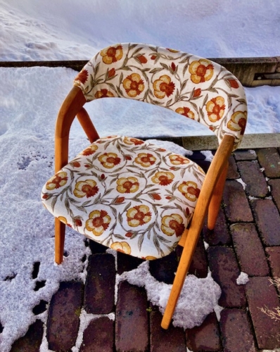 北欧風木製チェアの張り替え